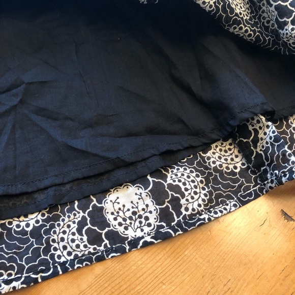 French Connection Mini Skirt. - Picture 7 of 10